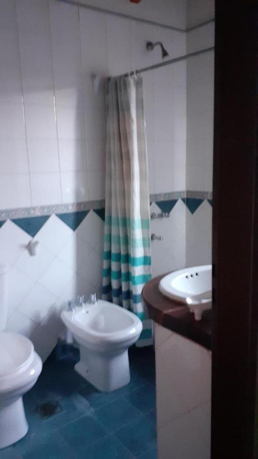 Casa confortable - Parque central - Estacionamiento, patio, 3 baños, 4 habitaciones - La Cieneguita Exterior foto